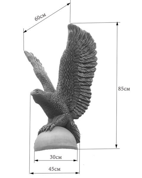 скульптура орел на шаре