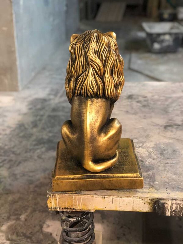 Скульптура из бетона Малый лев в золоте 10 IMG 0905