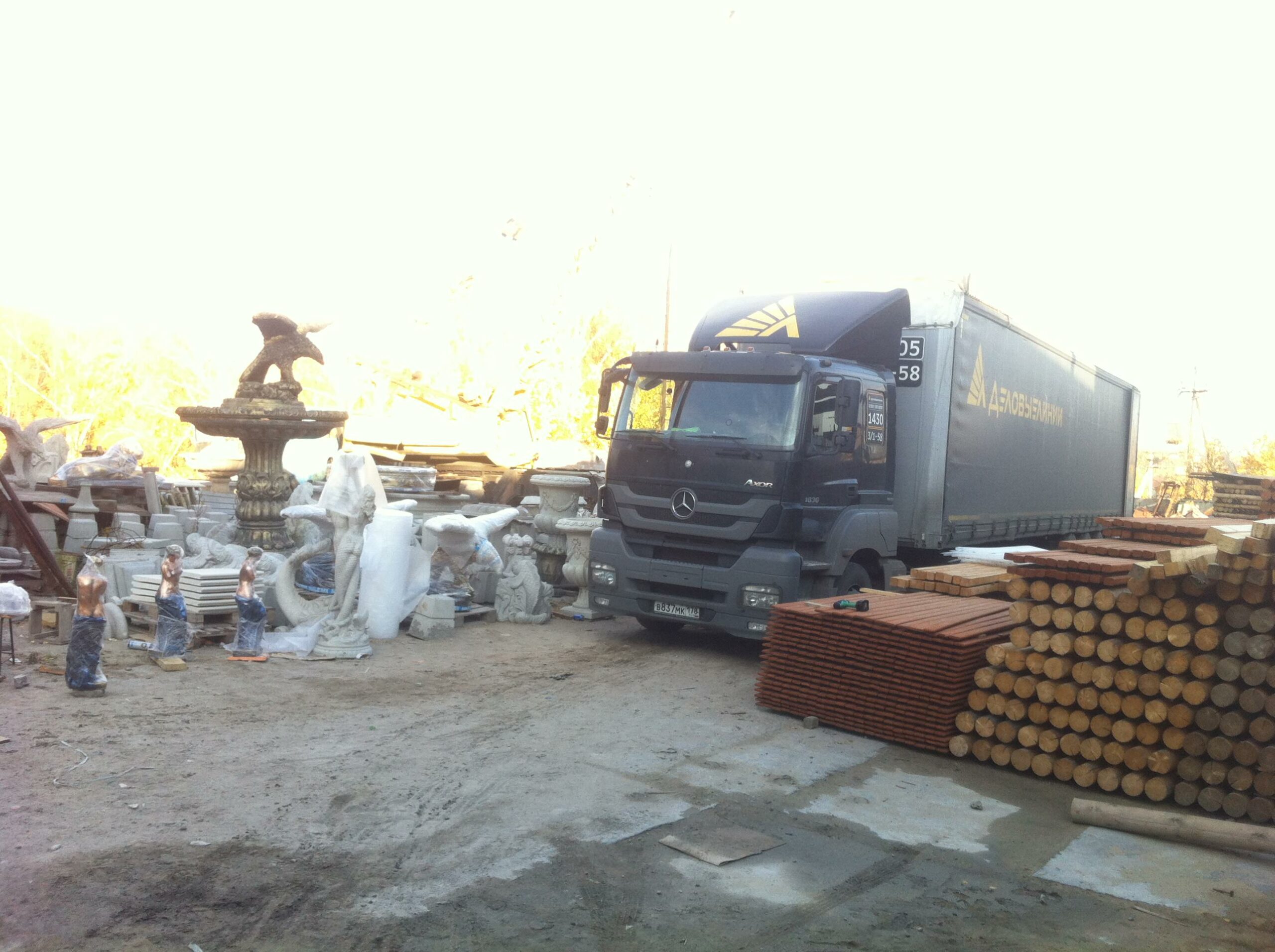 доставка садовых скульптур