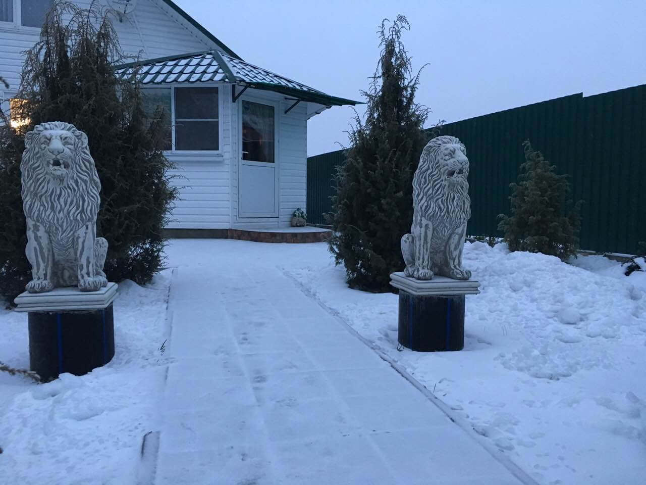 Скульптуры львов в подарок маме 08