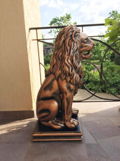 Скульптура льва из бетона - Королевский лев в бронзе 20 6 skulptura lev korolevskij beton bronza