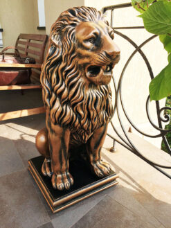 Скульптура льва из бетона - Королевский лев в бронзе 16 7 skulptura lev korolevskij beton bronza