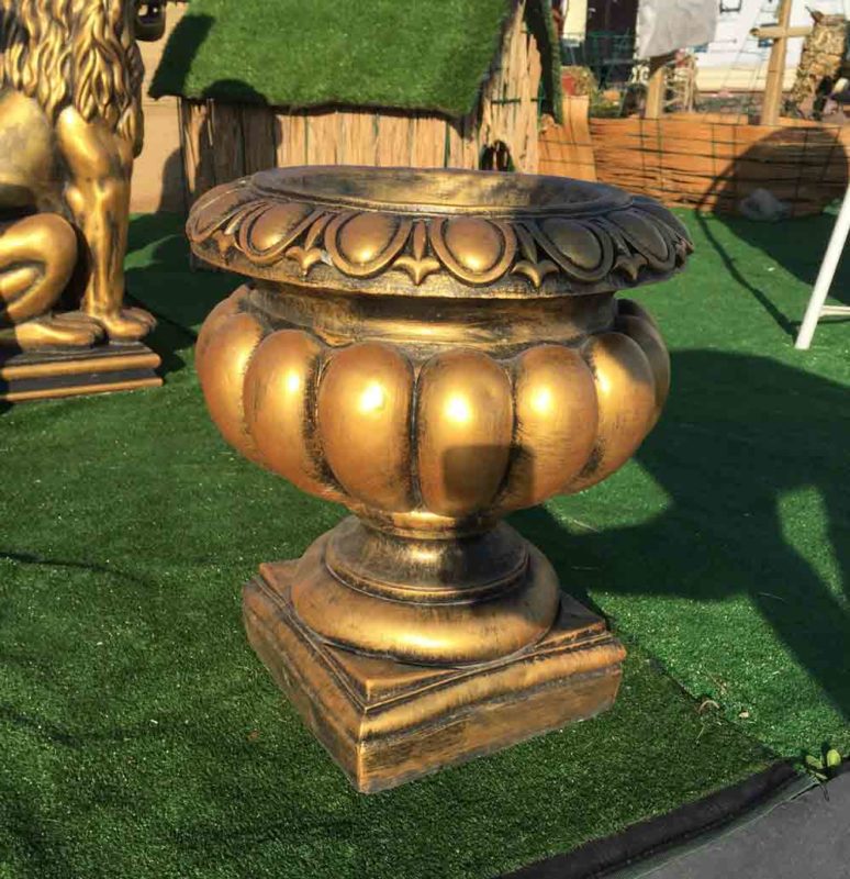 Купить вазон в золотом цвете