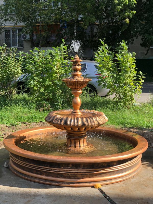 Парковый фонтан в жилом дворе района Печатники. Москва 9 IMG 3123