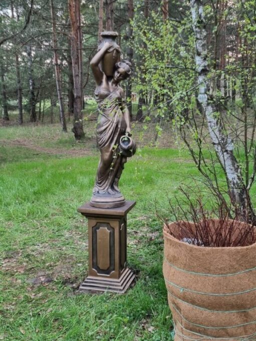 Купить скульптуру девушки в Москве - статуя девушки в сад по доступной цене