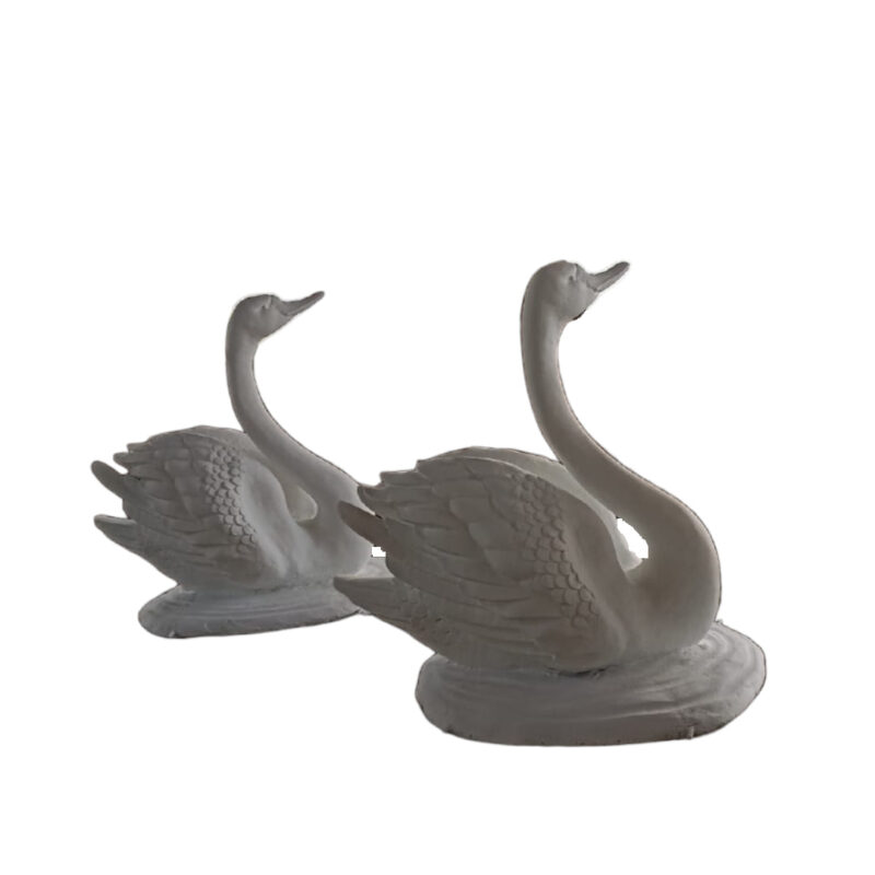 sadovaya skulptura lebed 3