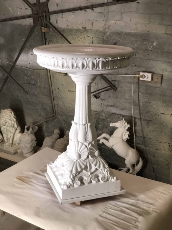 Поилка для птиц 13 Поилка для птиц 1 scaled