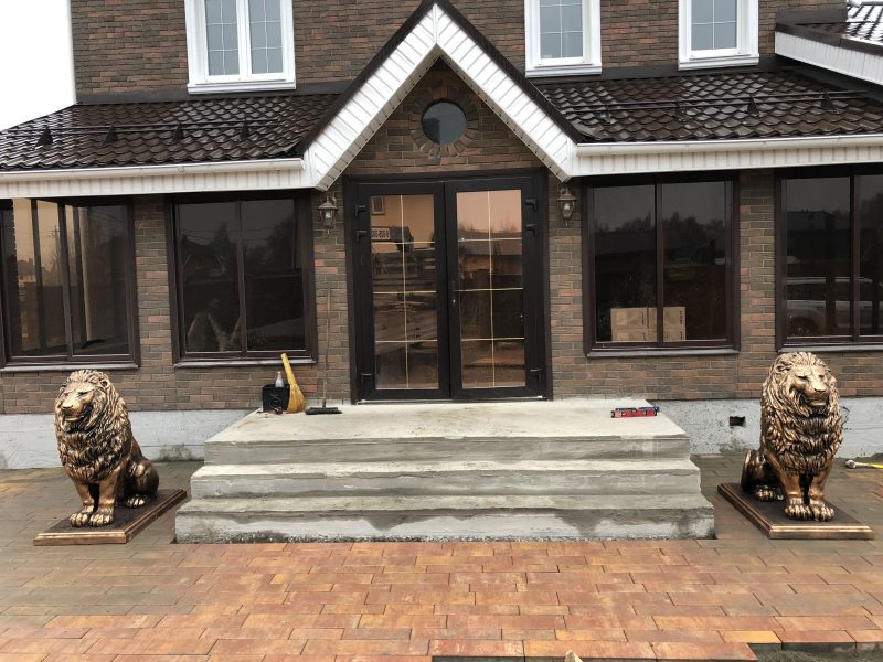 Общий вид перед домом