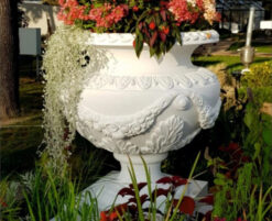 Большая уличная ваза для цветов в белом (100 см)