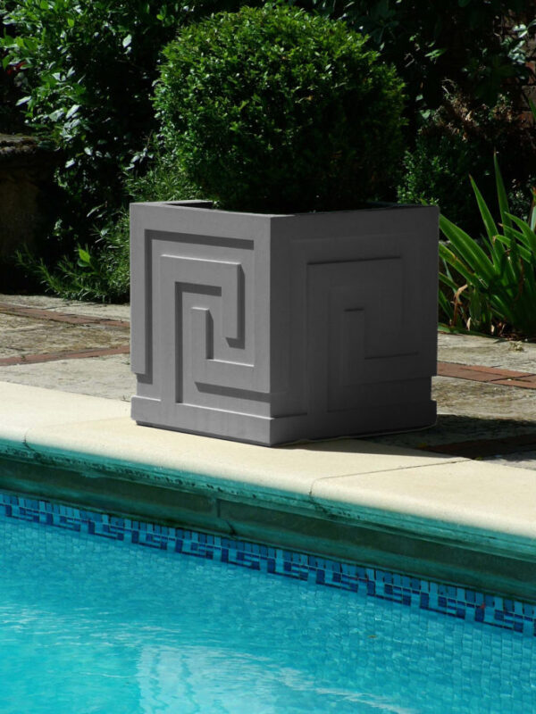 Вазон большой кубический с греческим орнаментом 11 Вазон большой кубический с греческим орнаментом (51 см) (3)