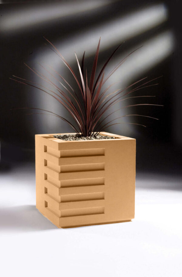 Вазон с угловыми выемками (30.5 см) (1)