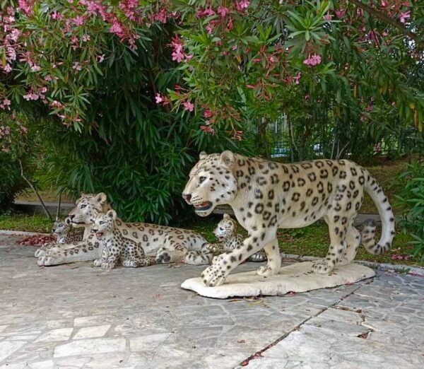 Садовая фигура - Семья леопардов 11 sadovaya figura semya leopardov 2