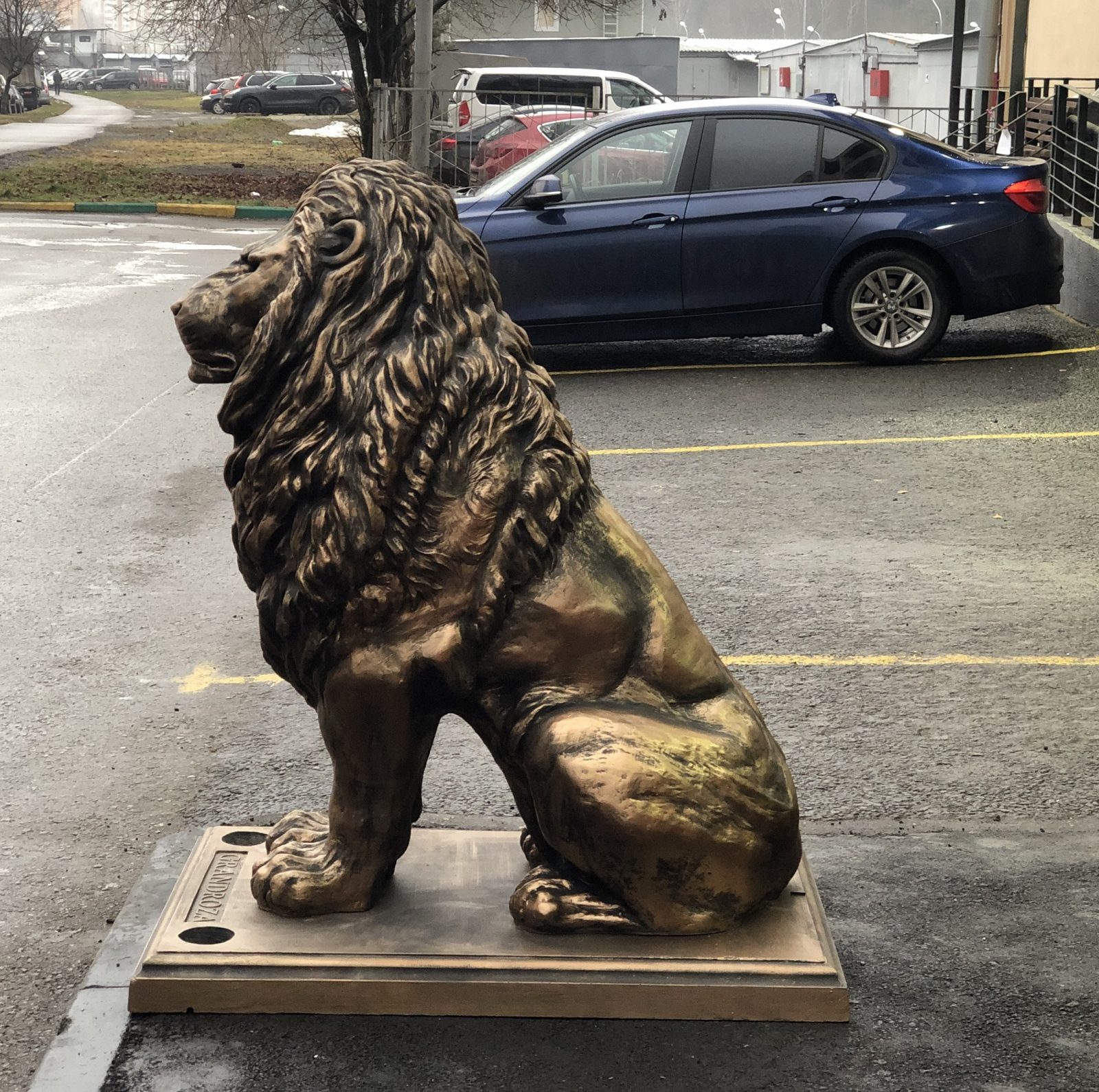 Императорский лев для салона цветов Grandroza в Митино 3 IMG 8483