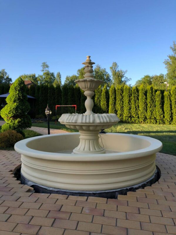 korolevskij fontan bezhevyj 3