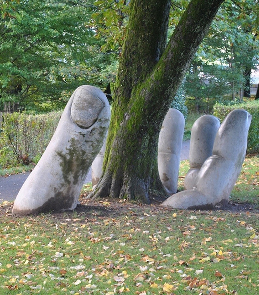 Beautiful and Innovative Sculpture Love the Idea