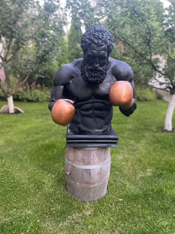 Бюст Геракл в золотых перчатках,черный цвет (90 см) 24 byust gerakl v zolotyh perchatkahchernyj czvet 90 sm 2