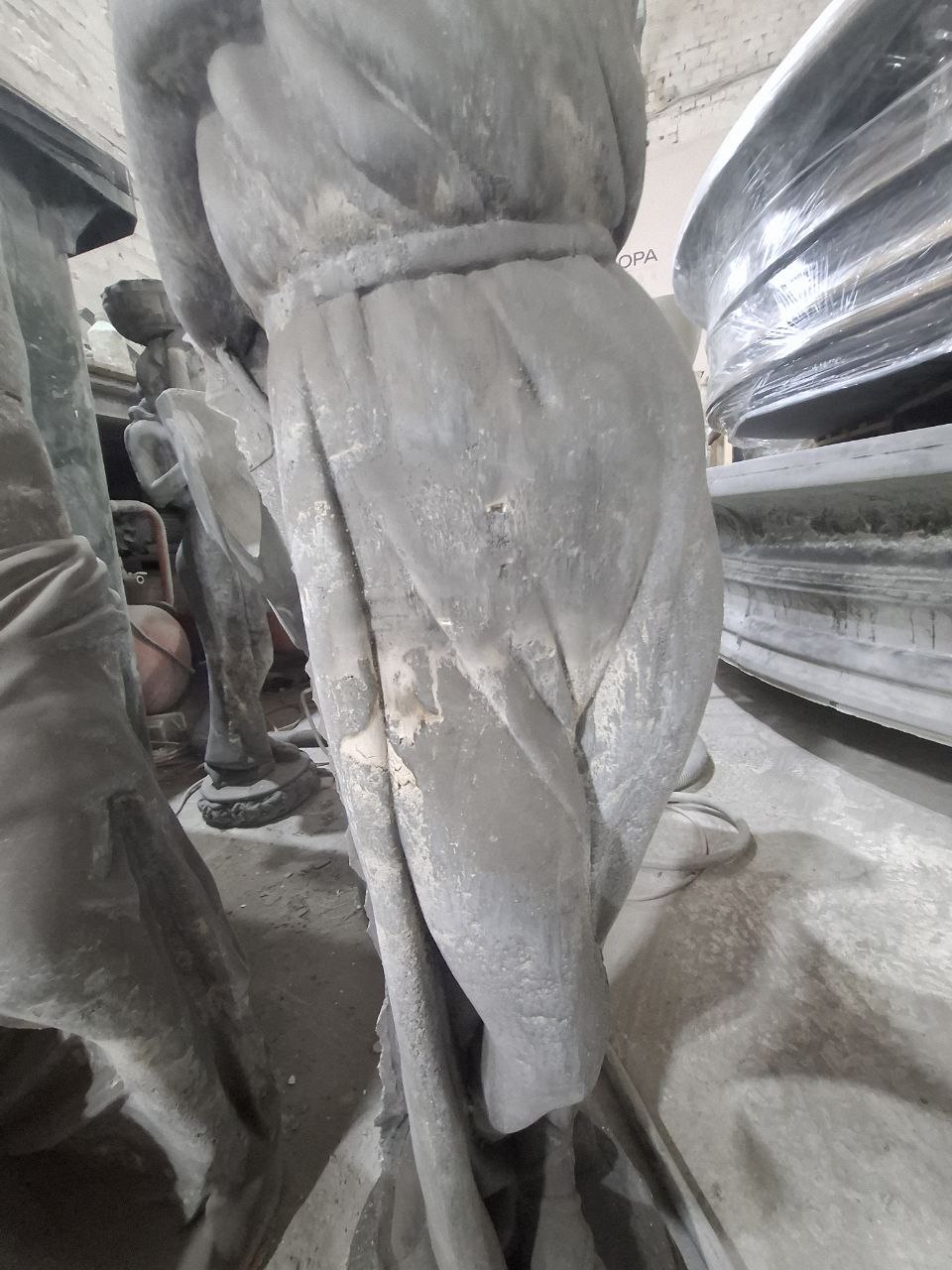 Скульптура Афродита в сером бетоне (87 см). Уценка 5 Скульптура Афродита в сером бетоне (87 см). Уценка — изображение 5