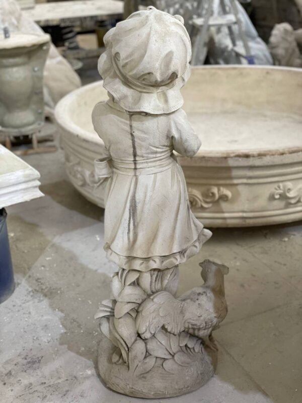 photo 5262775998368299644 y