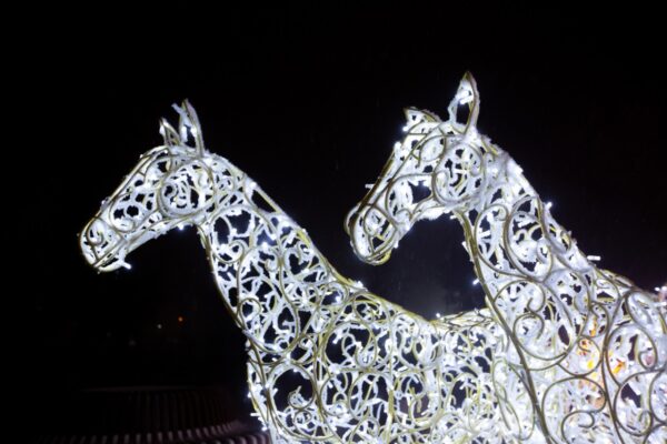 Световая фигура Королевская карета и два королевских коня (300 см) 8 photo1670919078 1