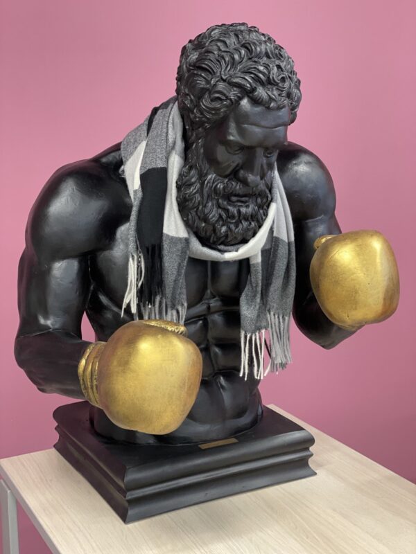 Бюст Геракл в золотых перчатках,черный цвет (90 см) 20 photo1669120001 1