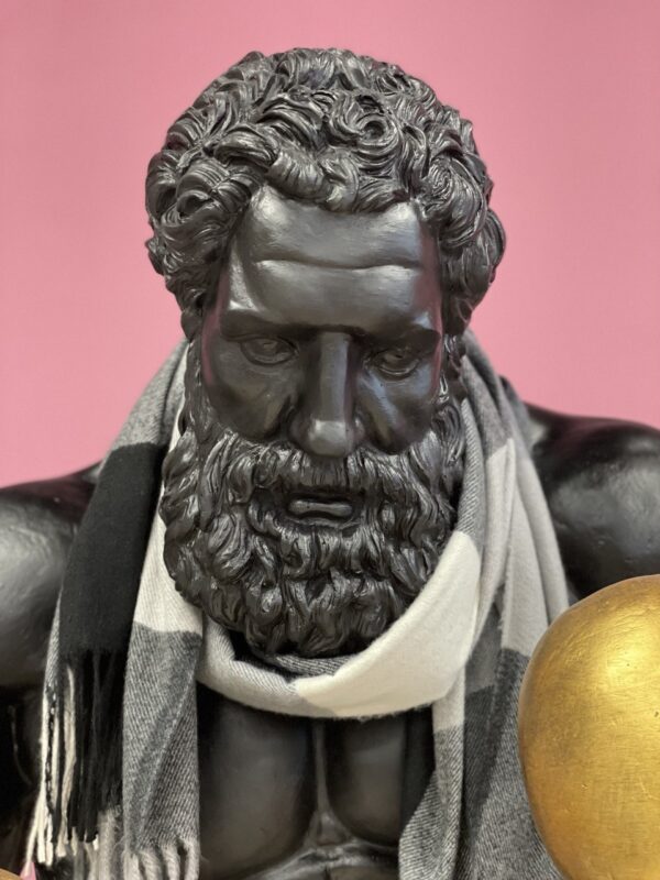 Бюст Геракл в золотых перчатках,черный цвет (90 см) 22 photo1669120001 3