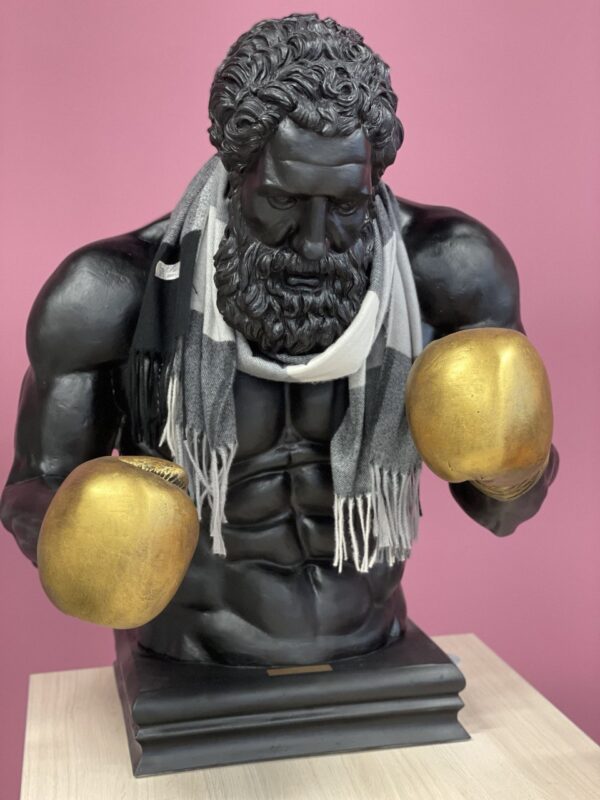 Бюст Геракл в золотых перчатках,черный цвет (90 см) 23 photo1669120001