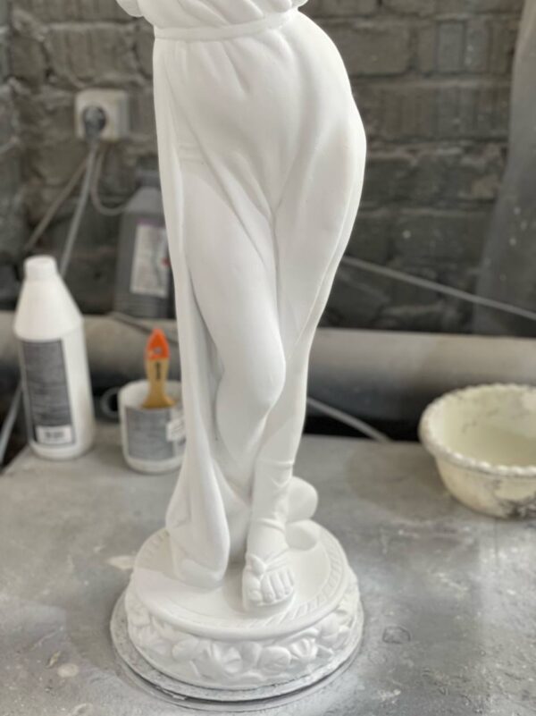 skulptura afrodita. belaya 87 sm 4