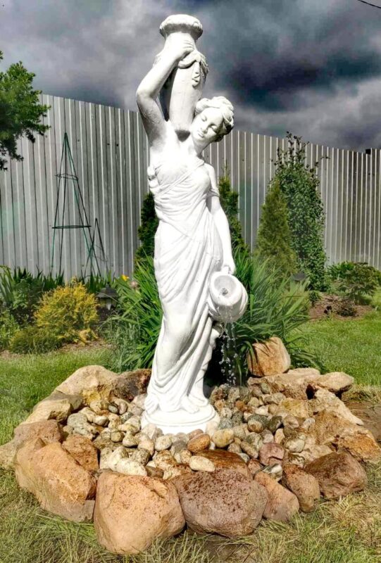 Скульптура Девушка с кувшинами (бежевый) 10 Девушка с кувшинами белая