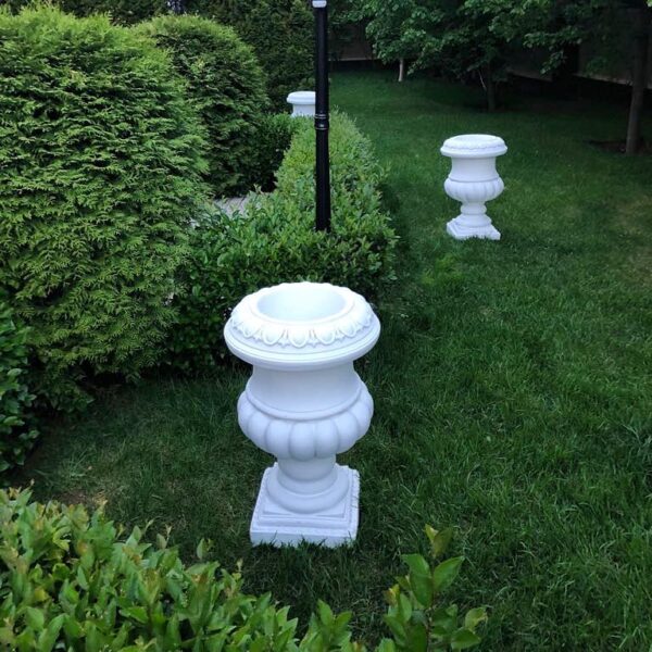 rimskaya chasha udlinennaya belaya 2