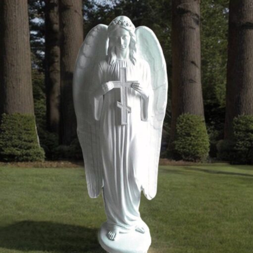 skulptura angela s krylyami