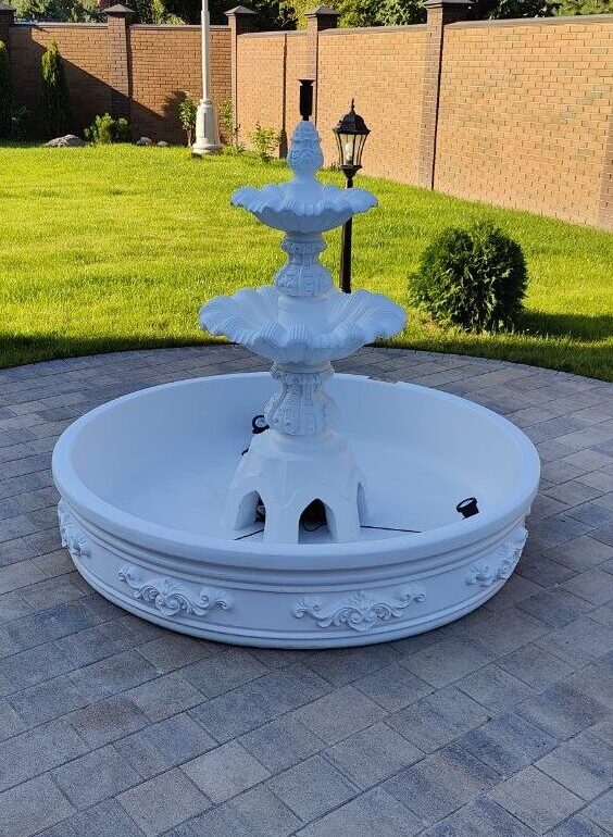 Alternative view of Фонтан Верона в белом (D150)