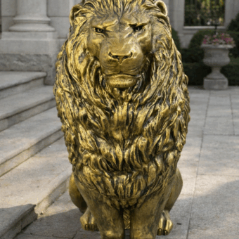 Золотая скульптура льва «Королевская Архитектура» — классическая садовая статуя с эффектом бронзы для входной группы и ландшафта