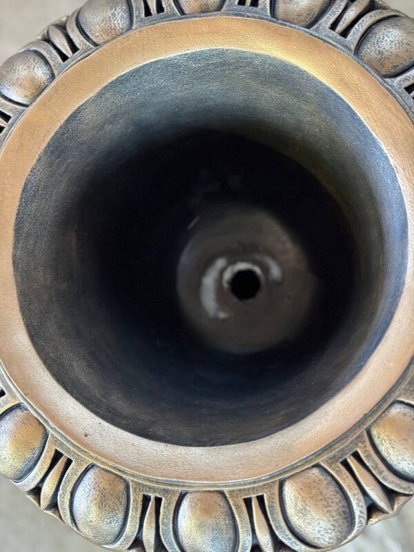 Садовый вазон из бетона — Римская чаша в бронзе 9 sadovyj vazon iz betona — rimskaya chasha v bronze 3