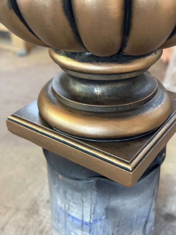 Садовый вазон из бетона — Римская чаша в бронзе 8 sadovyj vazon iz betona — rimskaya chasha v bronze 5