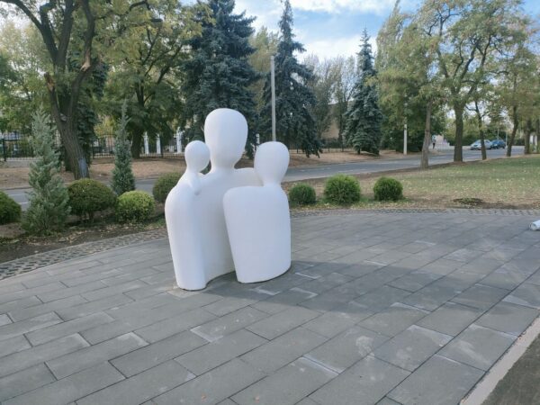Скульптура Семья 9 5224645321664096891