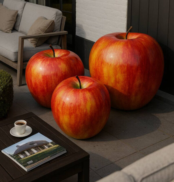 скульптура из композита яблоко