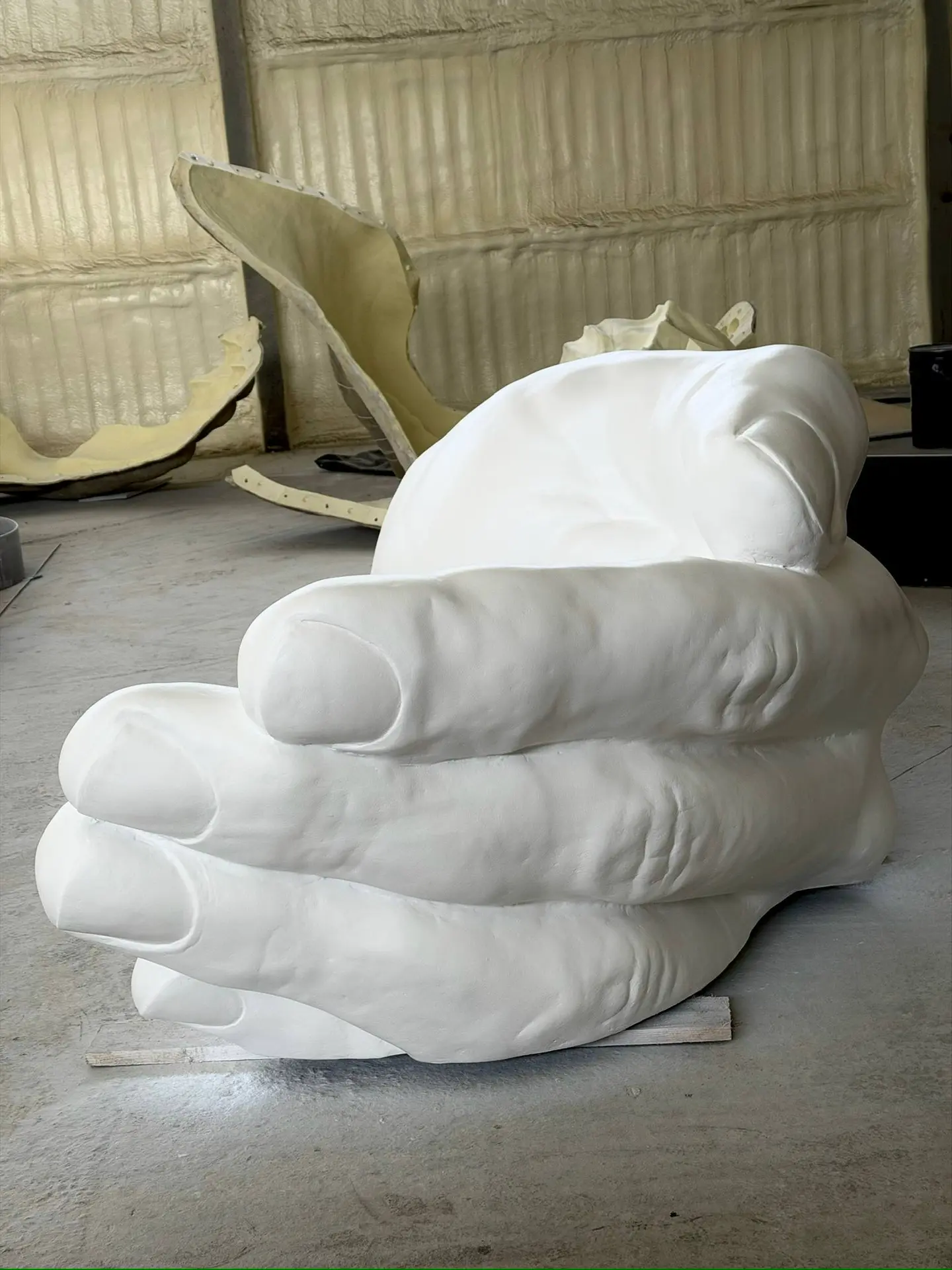 Арт-объект для сада "Руки природы" 3 арт-объект руки