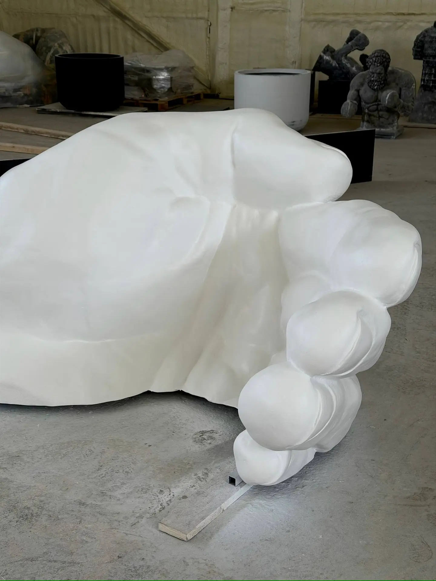 Арт-объект для сада "Руки природы" 4 арт-объект руки