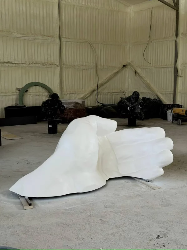 Арт-объект для сада "Руки природы" 11 арт-объект руки