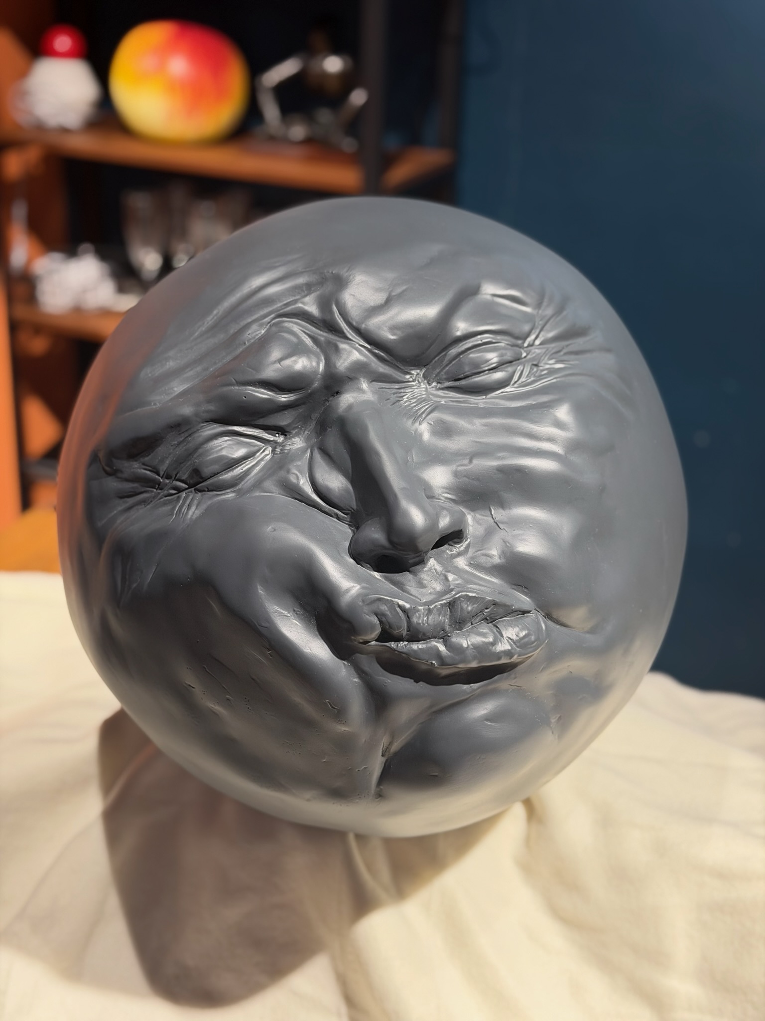 Скульптура "Эмоциональный колобок" ворчун 1 эмоциональный колобок